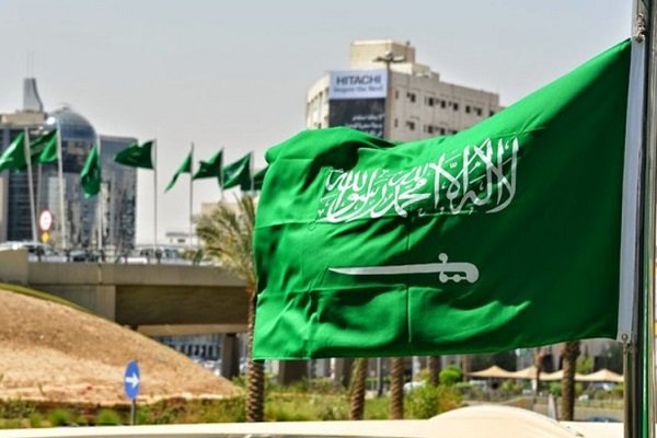 ۵ سال حبس برای یک نویسنده سعودی منتقد امارات