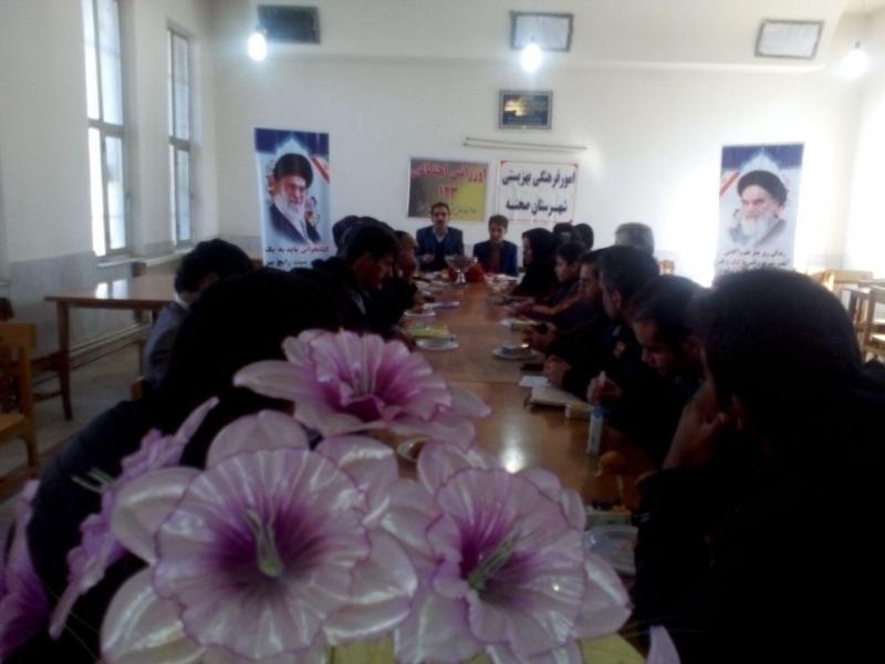 نشست «معلولین در خانه دوم،کتابخانه» در شهرستان صحنه برگزارشد