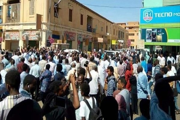 یک کشته و ۶ زخمی در اعتراضات سودان