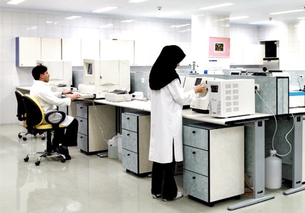 واردات کیت آزمایشگاهی از طریق کولبران/ وزارت بهداشت چه کار می‌کند