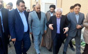  وزیر صمت از چند واحد صنعتی کرمانشاه بازدید کرد 