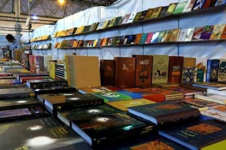  نمایشگاه بزرگ کتاب در شهرستان صحنه با بیش از 2 هزار عنوان افتتاح شد