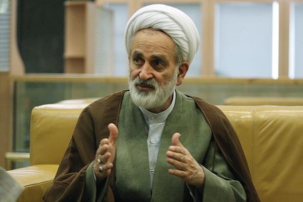 سازش با غرب اوضاع کشور را بهبود نمی‌دهد/از سخنان روحانی تعجب کردم