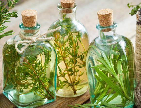  واحد فرآوری گیاهان دارویی در صحنه سالانه 120 تن عرقیات تولید می کند