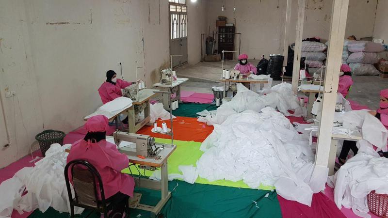 روزانه دو هزار البسه بیمارستانی در کنگاور تولید و روانه بازار می شود
