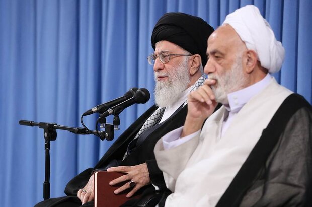  رهبر انقلاب به نامه‌ حجت‌الاسلام قرائتی پاسخ دادند