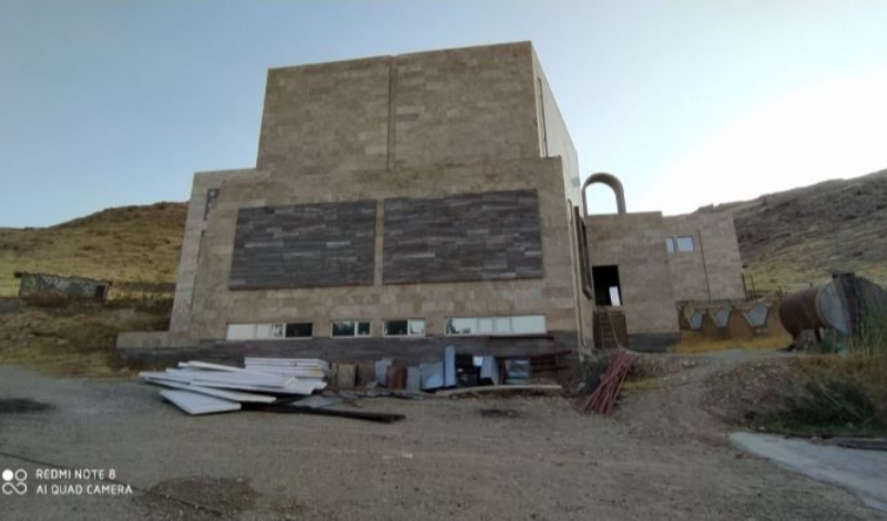  پروژه ای فرهنگی که روی زمین مانده است/ هنرمندان در انتظار چندساله یک افتتاح