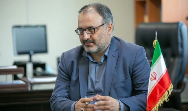  واکنش دادستان کرمانشاه به استفاده از مانکن‌های زنده خانم در یک مغازه