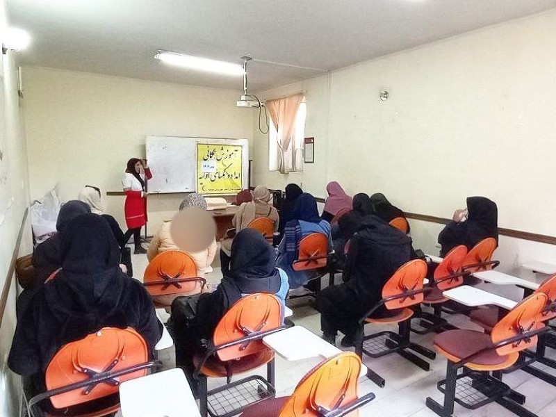 برگزاری دوره آموزشی کمک های اولیه در جمعیت هلال احمرشهرستان صحنه