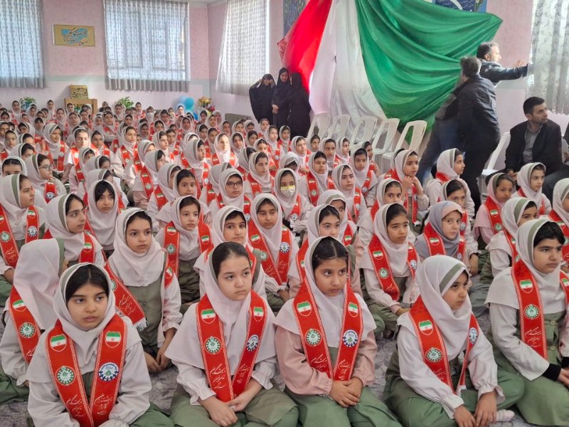 همایش یاوران انقلاب، پیشتازان مقاومت در صحنه