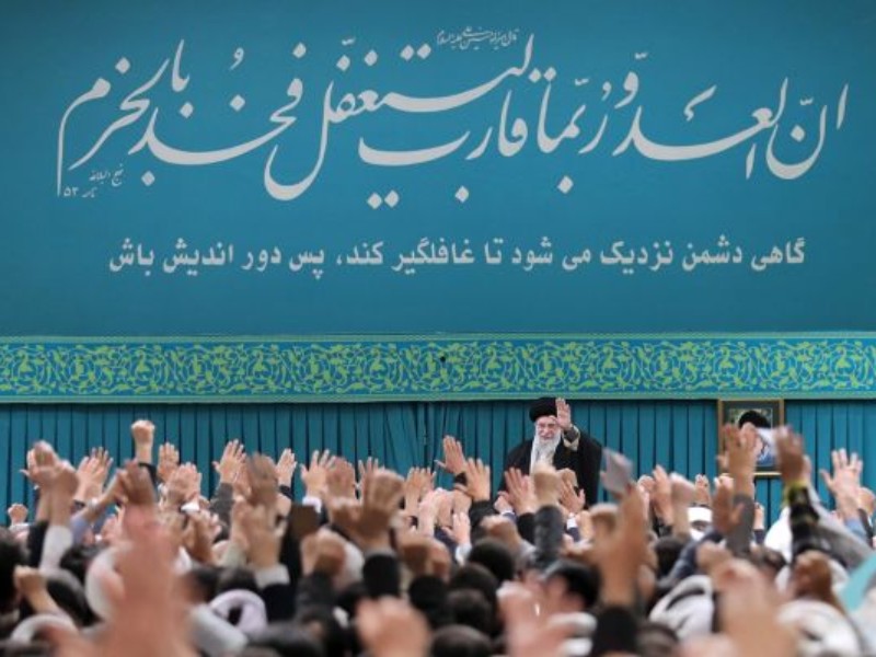 مردم مشکلات و توقعات به حقی دارند