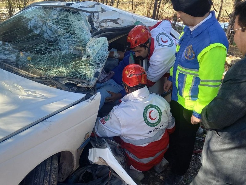 واژگونی خودرو پژو پارس در محور کنگاور - صحنه با یک مصدوم