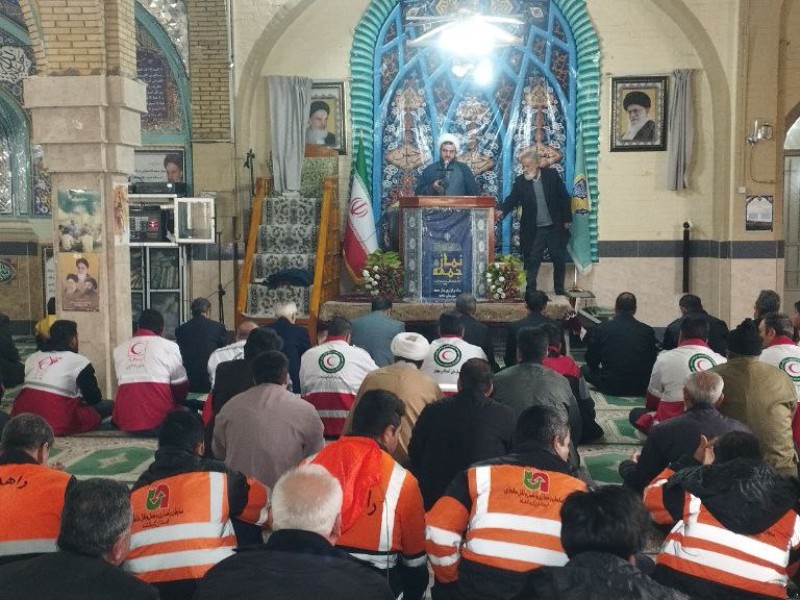 تأکید امام جمعه صحنه بر هوشیاری در برابر جنگ ترکیبی دشمن و ضرورت توجه جدی به معیشت مردم