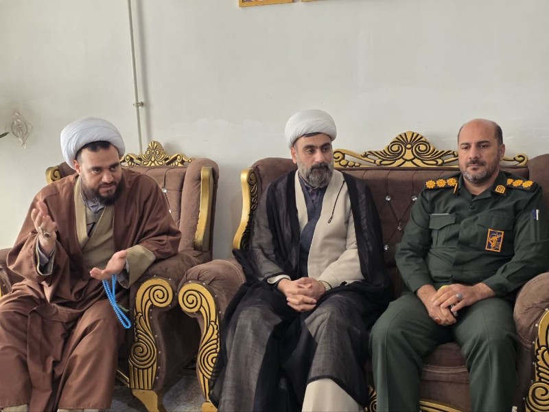 عیادت مسئولان شهرستان صحنه از مجروحان حوادث اخیر عیادت مسئولان شهرستان صحنه از مجروحان حوادث اخیر