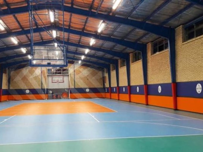 دینور، بیبهره از سالن ورزشی مسقف دینور، بیبهره از سالن ورزشی مسقف