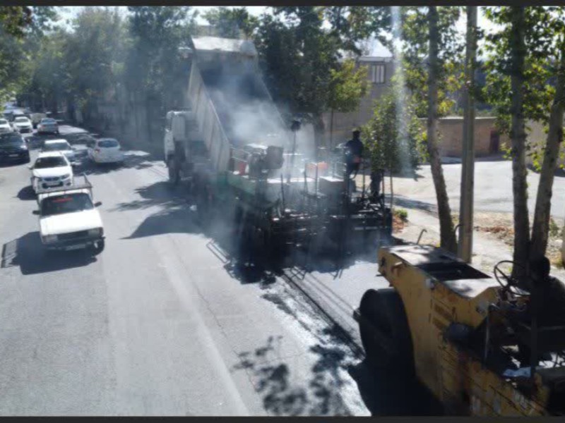 اجرای روکش آسفالت در بلوارهای اصلی و فرعی صحنه