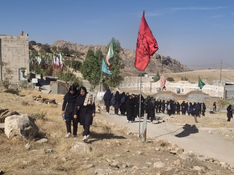 اعزام دانشآموزان شهرستان صحنه به مناطق عملیاتی غرب کشور اعزام دانشآموزان شهرستان صحنه به مناطق عملیاتی غرب کشور