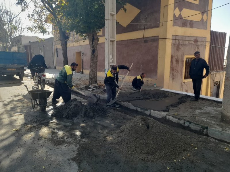 ترمیم و اصلاح پله های ورودی واقع در محلات کم برخوردار