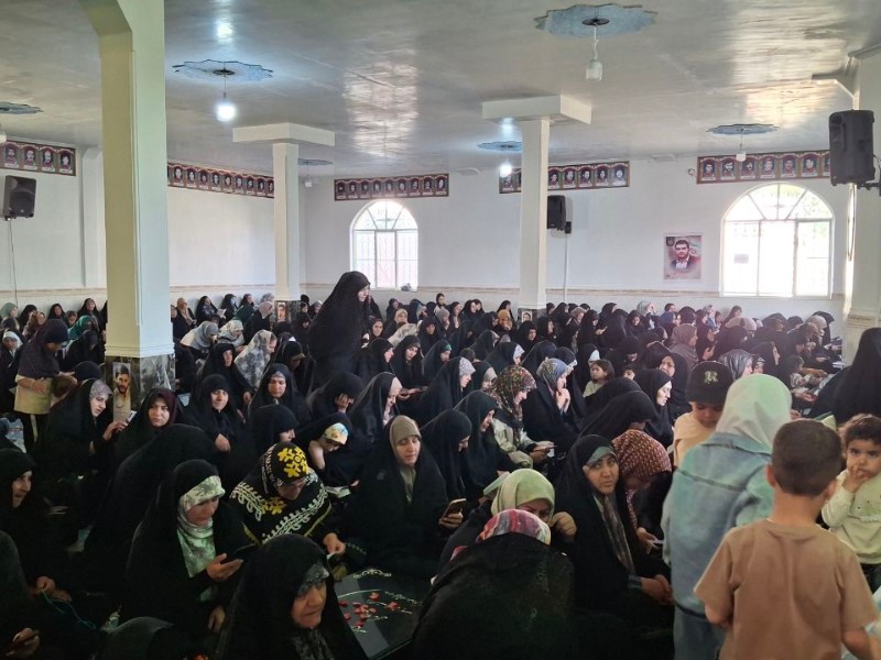 طنین نجوای بندگی در جوار شهدای گمنام  صحنه