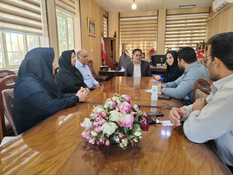 نشست فرماندار صحنه با زعفرانکاران استان در جهاد کشاورزی شهرستان. نشست فرماندار صحنه با زعفرانکاران استان در جهاد کشاورزی شهرستان.